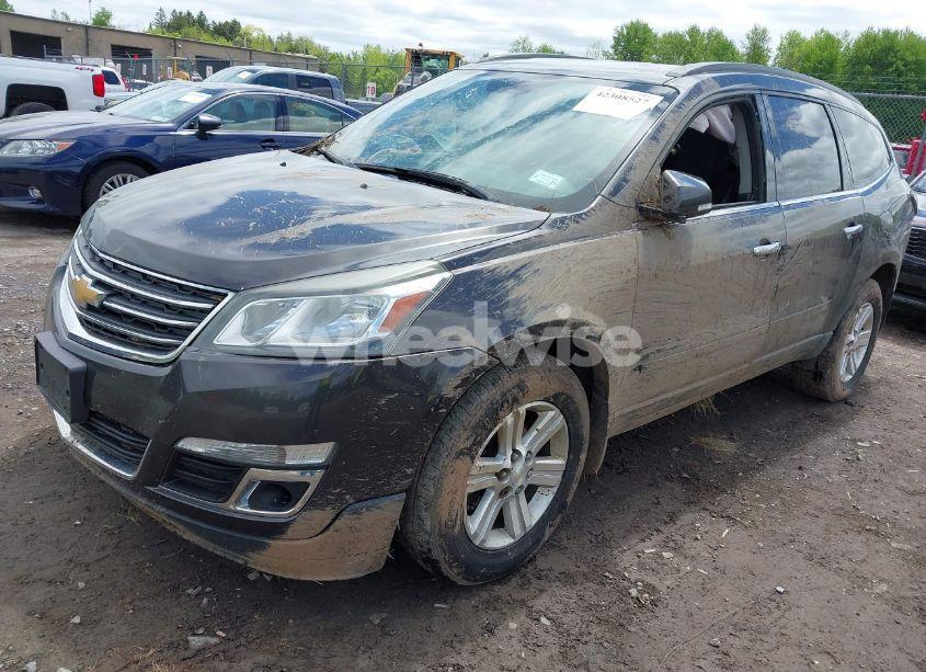 Photo 2 of 2014 Chevrolet Traverse 2LT (VIN 1GNKVHKD7EJ377927)
