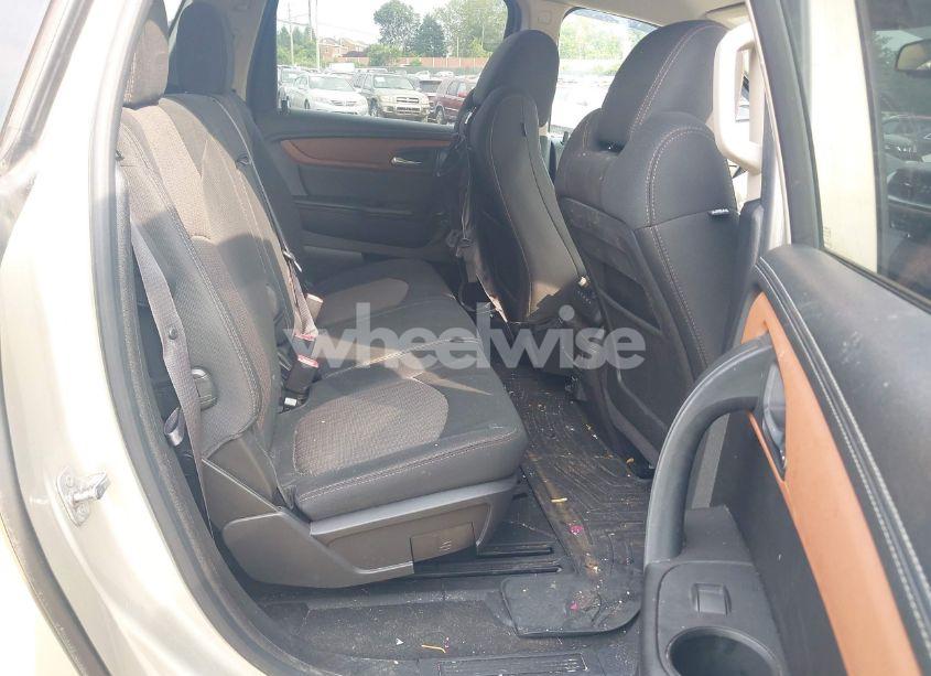 Photo 8 of 2015 Chevrolet Traverse 2LT (VIN 1GNKVHKD7FJ105864)