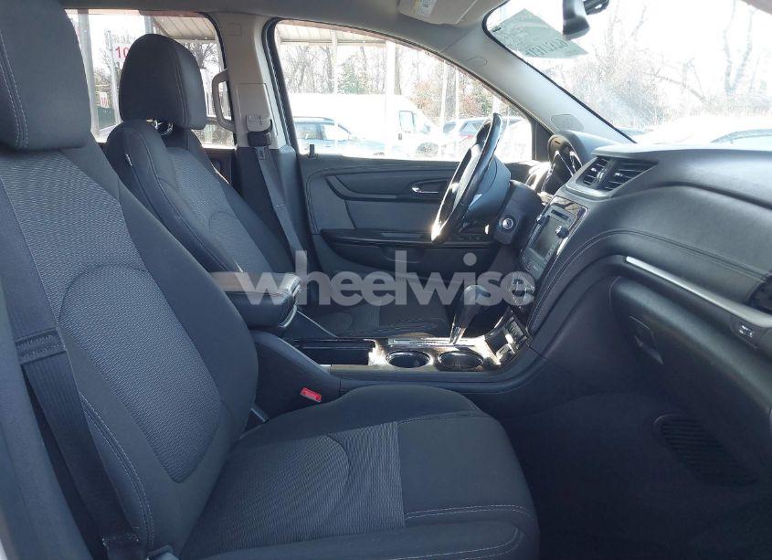 Photo 5 of 2016 Chevrolet Traverse 2LT (VIN 1GNKVHKD7GJ268936)