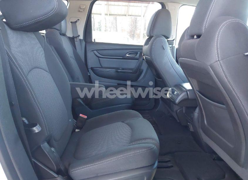 Photo 8 of 2016 Chevrolet Traverse 2LT (VIN 1GNKVHKD7GJ268936)