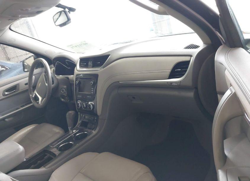 Photo 5 of 2017 Chevrolet Traverse 2LT (VIN 1GNKVHKD7HJ320812)