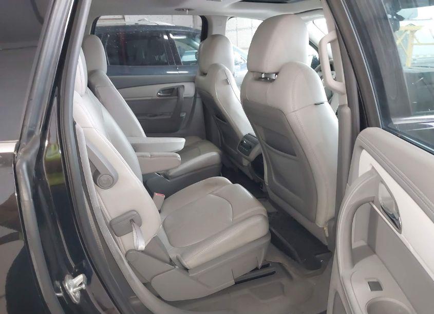 Photo 8 of 2017 Chevrolet Traverse 2LT (VIN 1GNKVHKD7HJ320812)