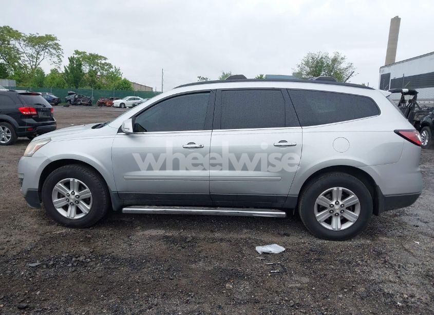 Photo 13 of 2014 Chevrolet Traverse 2LT (VIN 1GNKVHKD8EJ294782)