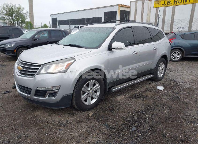 Photo 2 of 2014 Chevrolet Traverse 2LT (VIN 1GNKVHKD8EJ294782)