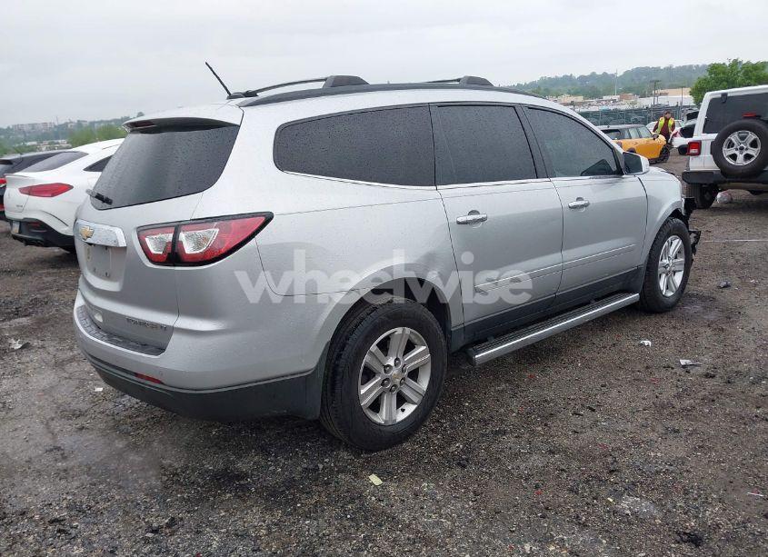 Photo 4 of 2014 Chevrolet Traverse 2LT (VIN 1GNKVHKD8EJ294782)