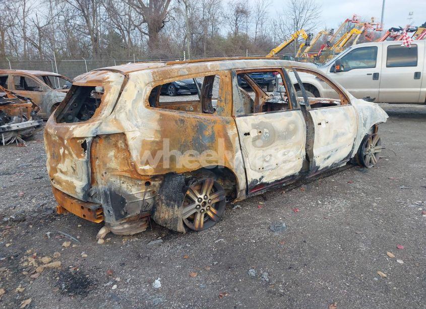 Photo 4 of 2015 Chevrolet Traverse 2LT (VIN 1GNKVHKD8FJ195459)