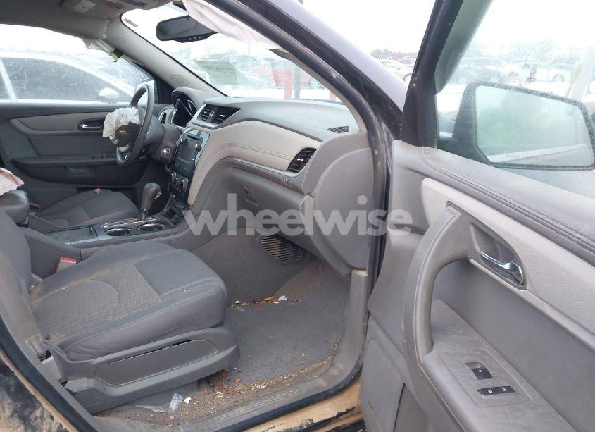 Photo 5 of 2015 Chevrolet Traverse 2LT (VIN 1GNKVHKD8FJ270337)