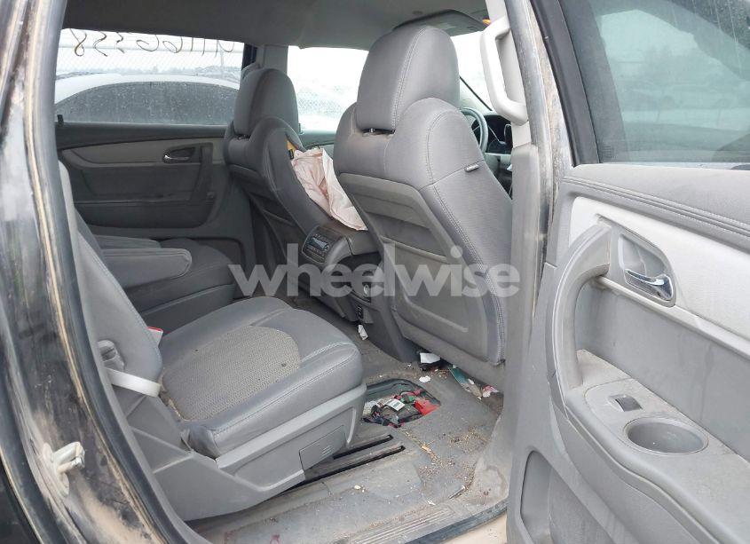 Photo 8 of 2015 Chevrolet Traverse 2LT (VIN 1GNKVHKD8FJ270337)