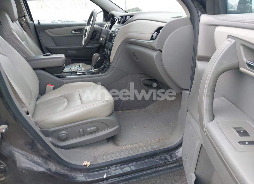 Photo 5 of 2015 Chevrolet Traverse 2LT (VIN 1GNKVHKD8FJ304017)