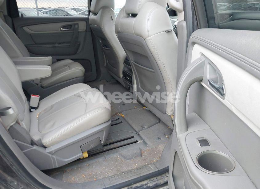 Photo 8 of 2015 Chevrolet Traverse 2LT (VIN 1GNKVHKD8FJ304017)