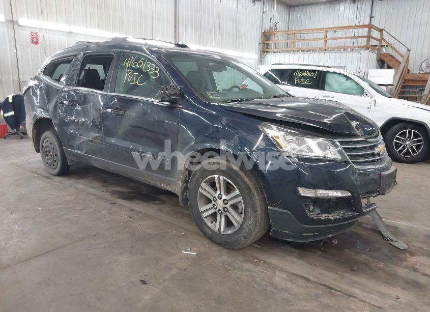 2017 Chevrolet Traverse 2LT (VIN 1GNKVHKD8HJ127049) main photo