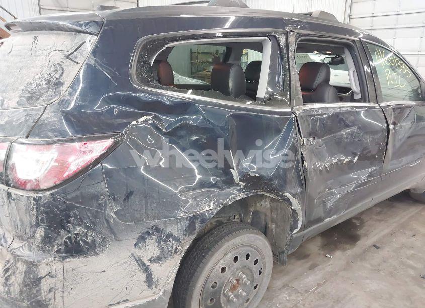 Photo 6 of 2017 Chevrolet Traverse 2LT (VIN 1GNKVHKD8HJ127049)