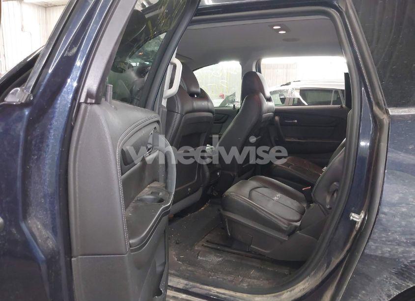 Photo 8 of 2017 Chevrolet Traverse 2LT (VIN 1GNKVHKD8HJ127049)