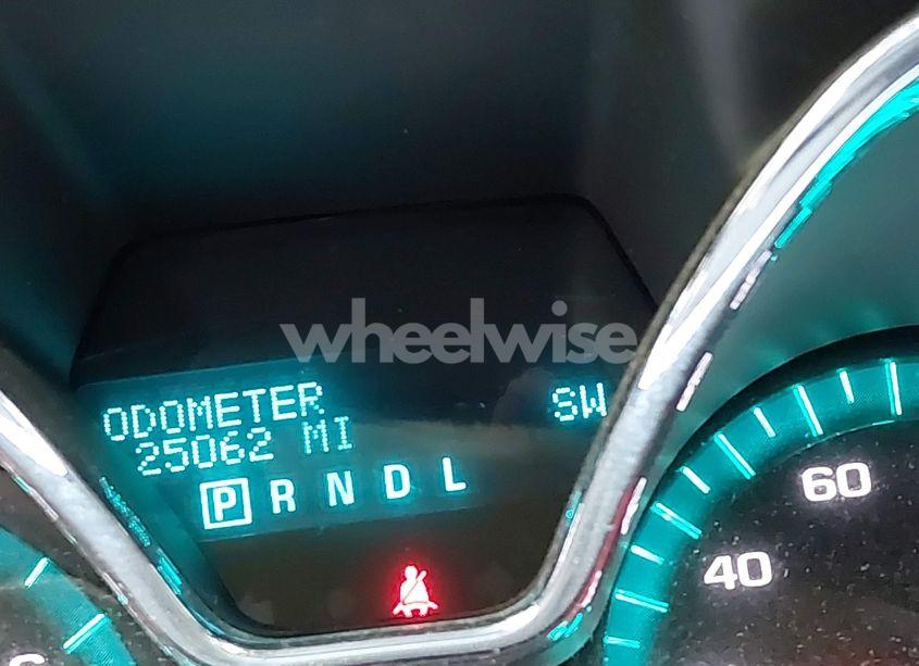 Photo 15 of 2017 Chevrolet Traverse 2LT (VIN 1GNKVHKD8HJ138357)