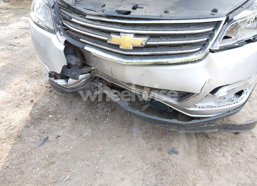 Photo 6 of 2017 Chevrolet Traverse 2LT (VIN 1GNKVHKD8HJ138357)