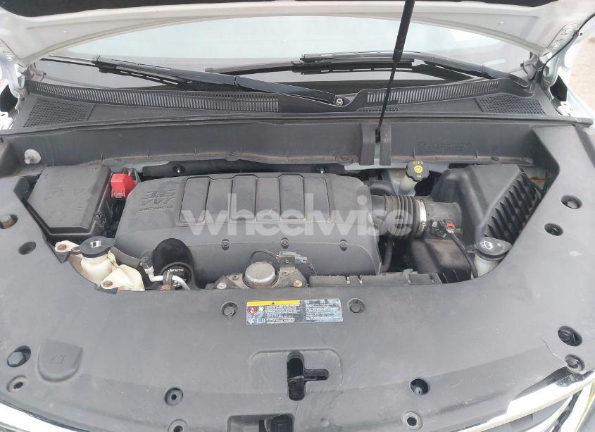 Photo 10 of 2017 Chevrolet Traverse 2LT (VIN 1GNKVHKD8HJ181502)