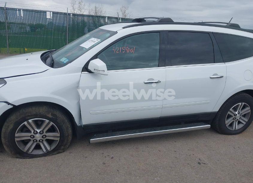 Photo 14 of 2017 Chevrolet Traverse 2LT (VIN 1GNKVHKD8HJ181502)