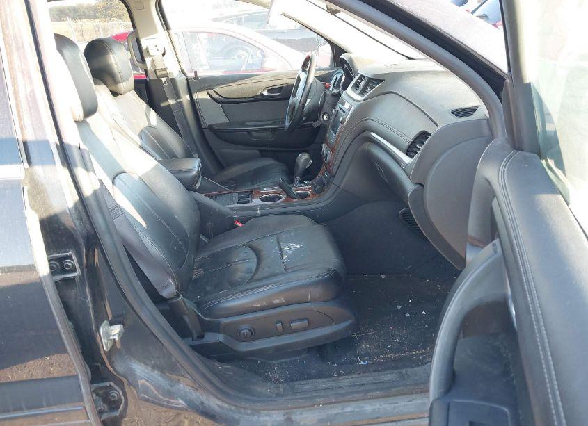 Photo 5 of 2014 Chevrolet Traverse 2LT (VIN 1GNKVHKD9EJ104150)