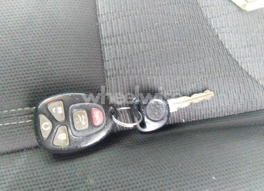 Photo 11 of 2014 Chevrolet Traverse 2LT (VIN 1GNKVHKD9EJ111938)