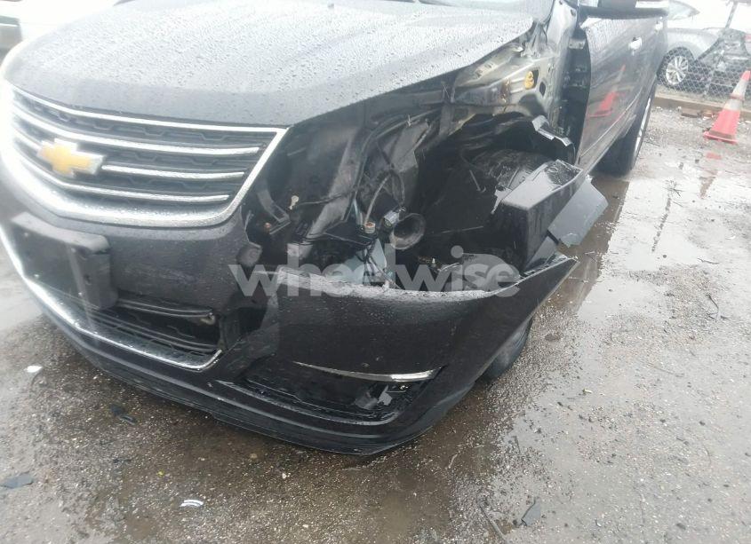 Photo 6 of 2014 Chevrolet Traverse 2LT (VIN 1GNKVHKD9EJ111938)