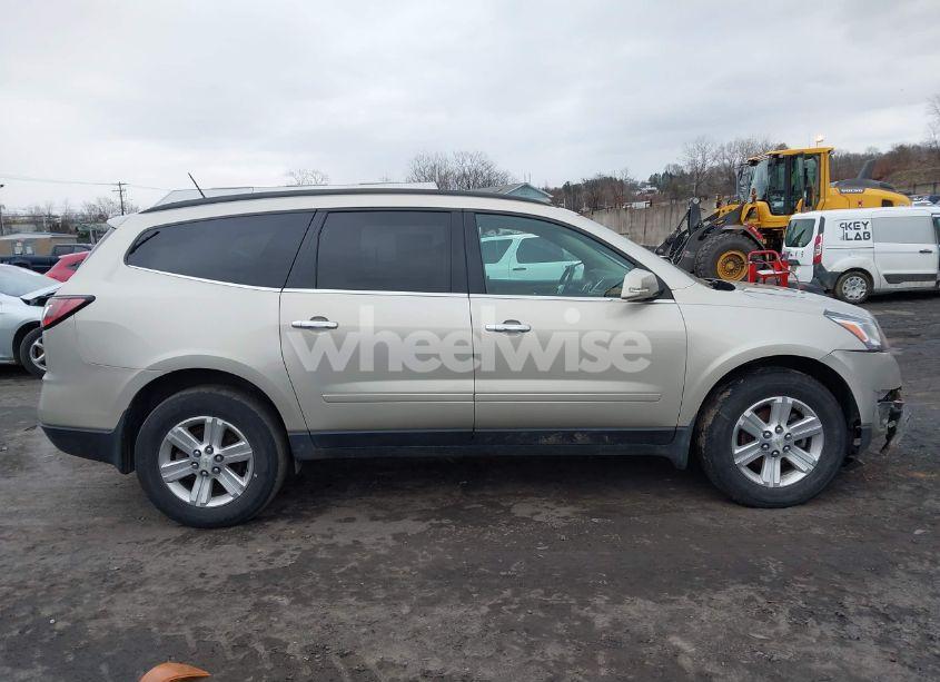 Photo 13 of 2014 Chevrolet Traverse 2LT (VIN 1GNKVHKD9EJ138217)