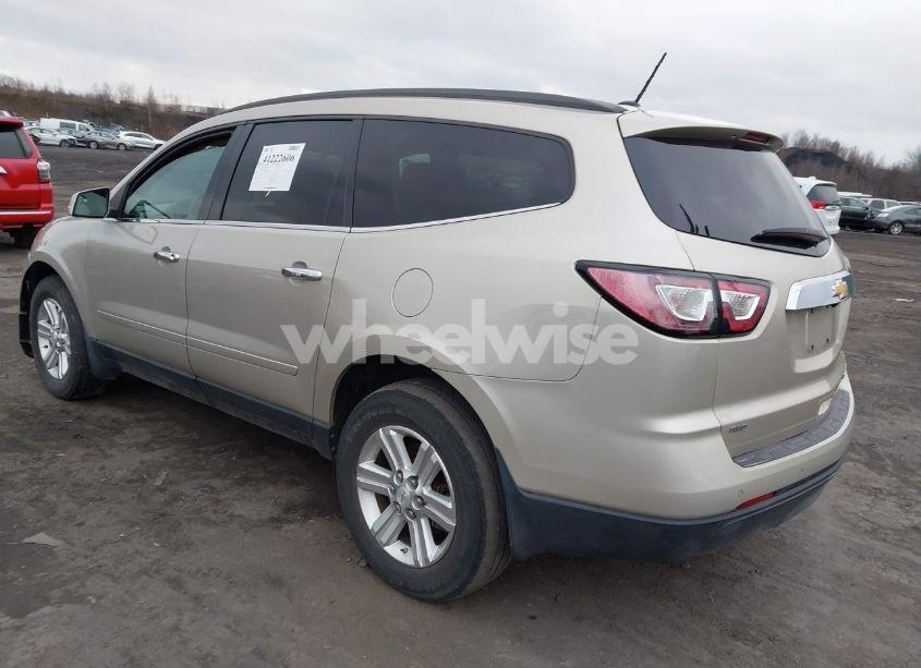Photo 3 of 2014 Chevrolet Traverse 2LT (VIN 1GNKVHKD9EJ138217)