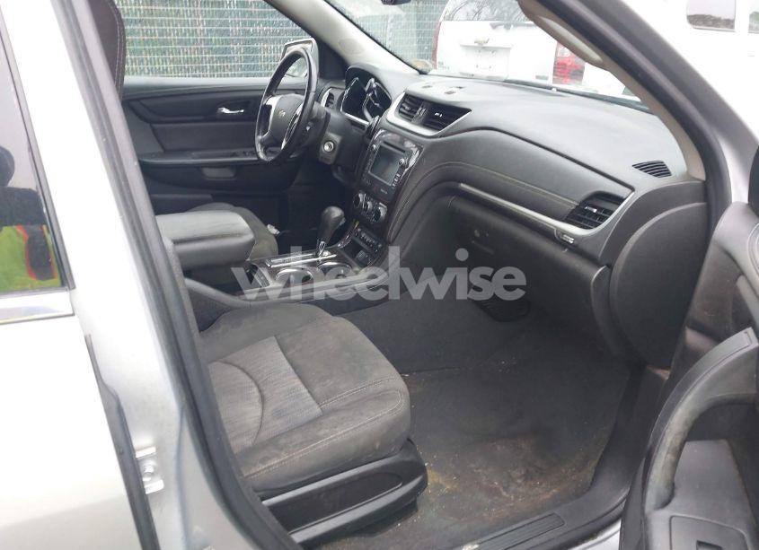 Photo 5 of 2015 Chevrolet Traverse 2LT (VIN 1GNKVHKD9FJ122097)