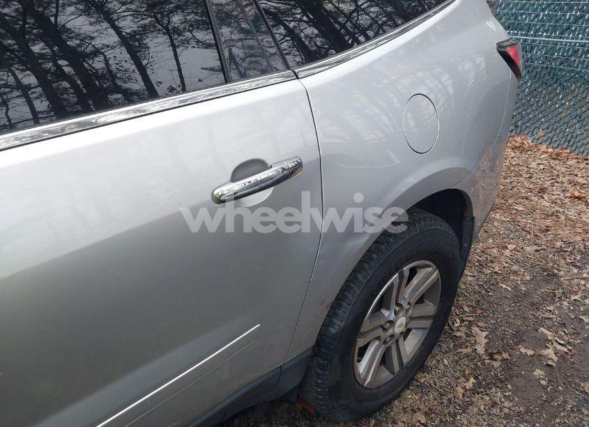 Photo 6 of 2015 Chevrolet Traverse 2LT (VIN 1GNKVHKD9FJ122097)