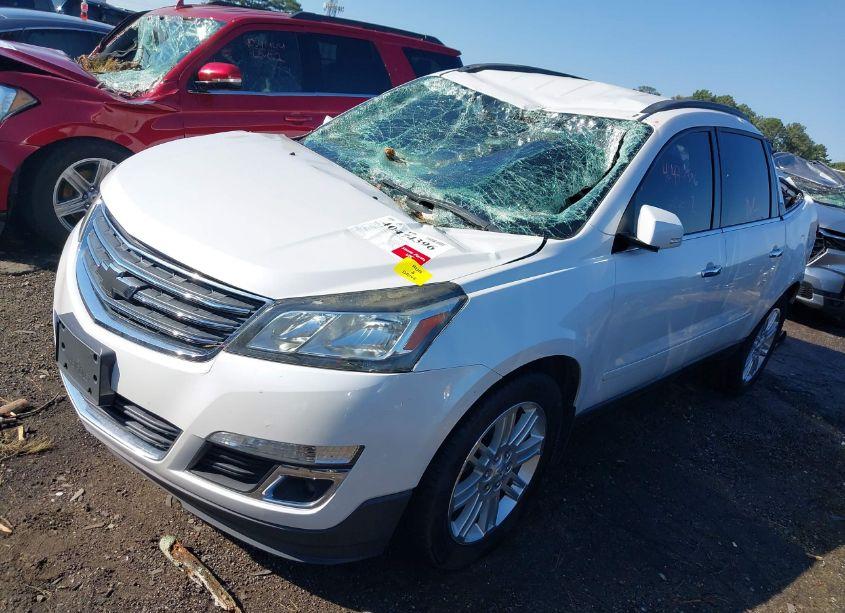 Photo 2 of 2016 Chevrolet Traverse 2LT (VIN 1GNKVHKD9GJ175920)