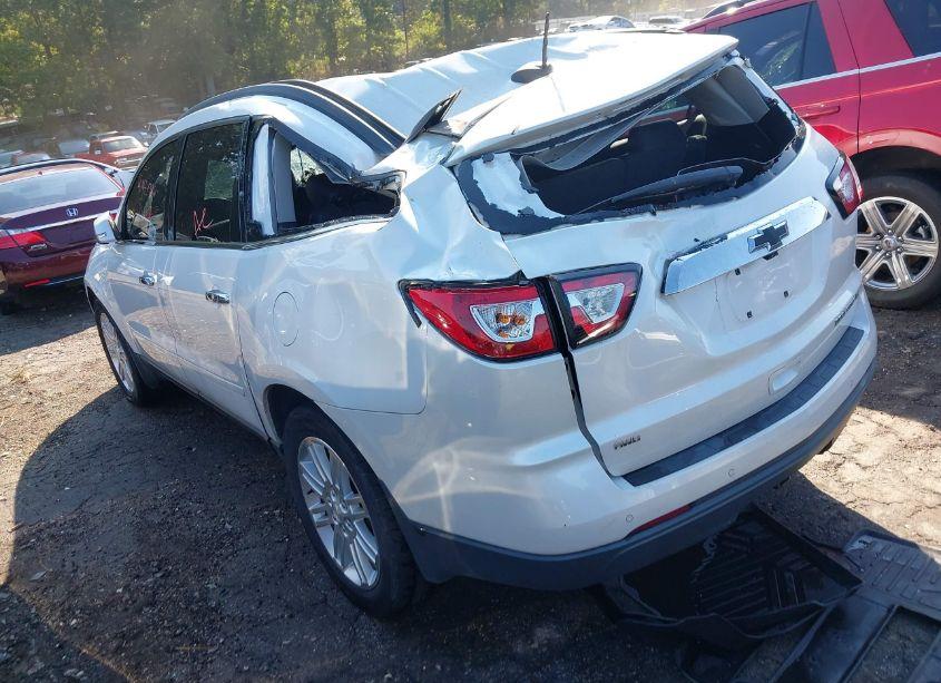 Photo 3 of 2016 Chevrolet Traverse 2LT (VIN 1GNKVHKD9GJ175920)