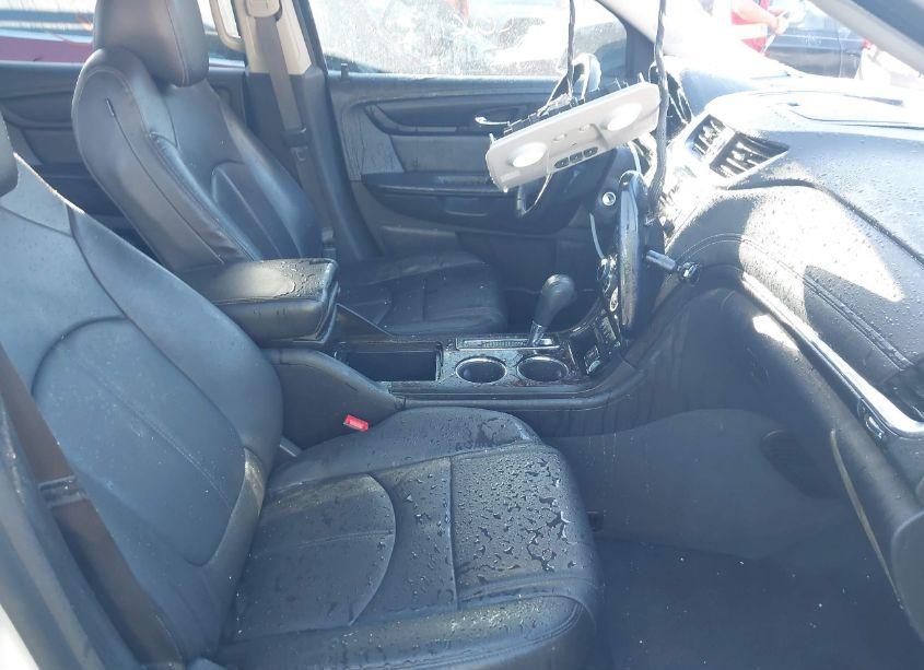 Photo 5 of 2016 Chevrolet Traverse 2LT (VIN 1GNKVHKD9GJ175920)