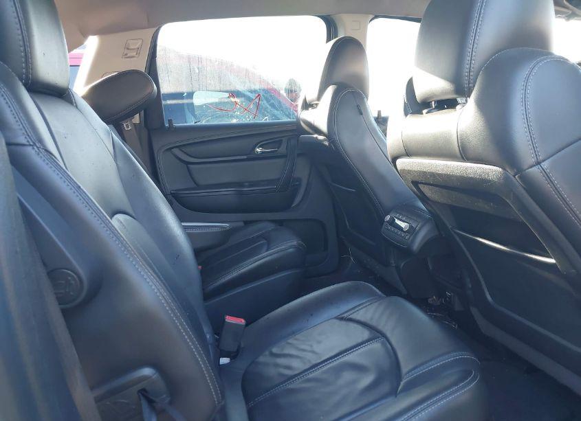 Photo 8 of 2016 Chevrolet Traverse 2LT (VIN 1GNKVHKD9GJ175920)