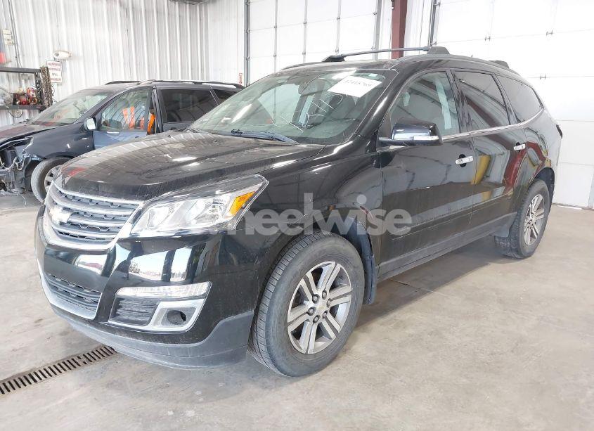 Photo 2 of 2016 Chevrolet Traverse 2LT (VIN 1GNKVHKD9GJ185170)