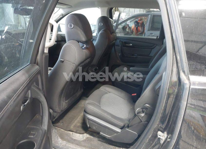 Photo 8 of 2016 Chevrolet Traverse 2LT (VIN 1GNKVHKD9GJ185170)