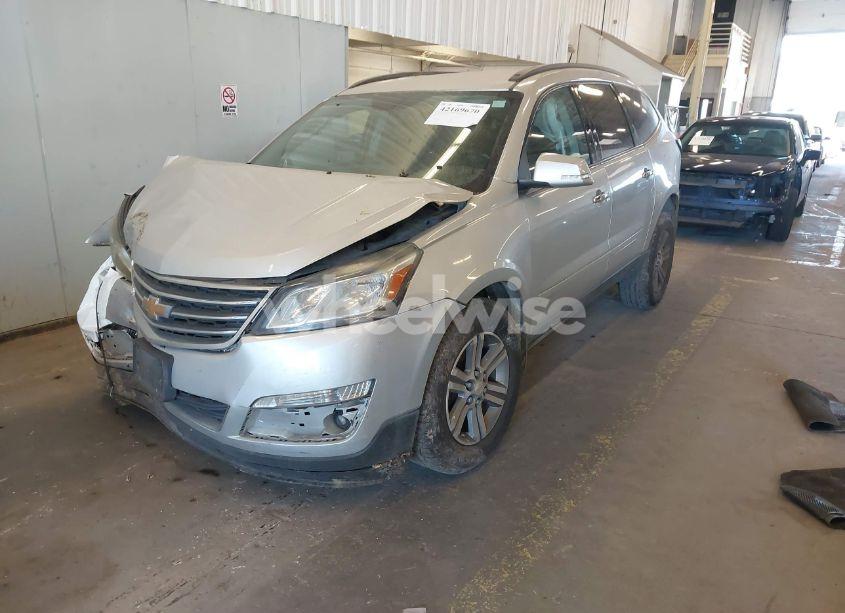 Photo 2 of 2016 Chevrolet Traverse 2LT (VIN 1GNKVHKD9GJ251779)