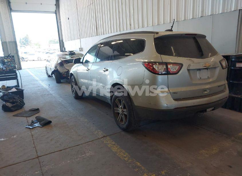 Photo 3 of 2016 Chevrolet Traverse 2LT (VIN 1GNKVHKD9GJ251779)