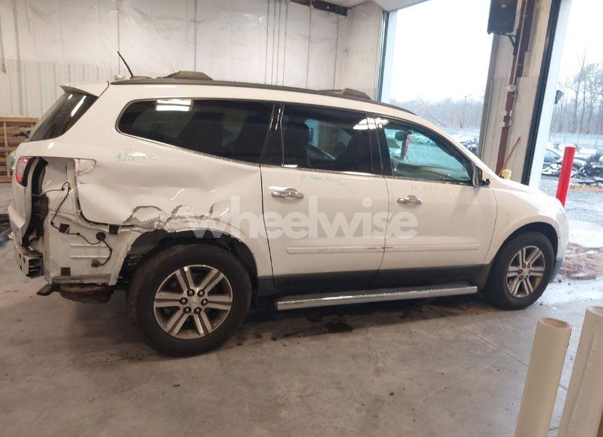 Photo 13 of 2017 Chevrolet Traverse 2LT (VIN 1GNKVHKD9HJ228097)