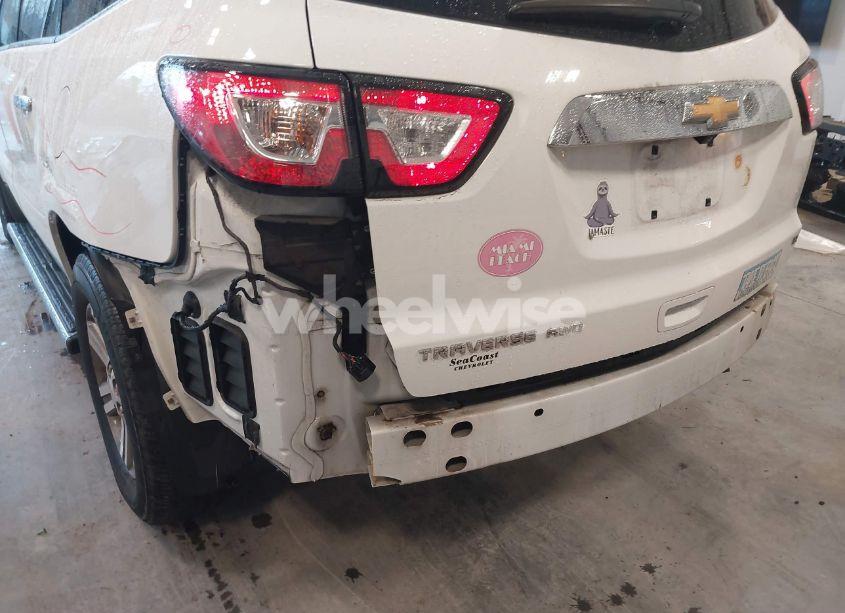 Photo 6 of 2017 Chevrolet Traverse 2LT (VIN 1GNKVHKD9HJ228097)