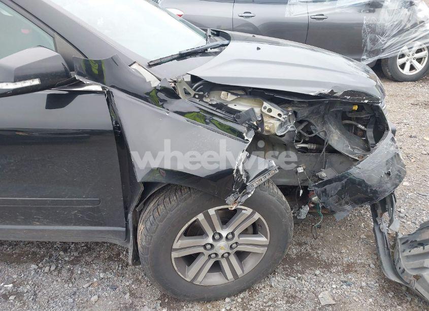 Photo 6 of 2017 Chevrolet Traverse 2LT (VIN 1GNKVHKD9HJ290096)