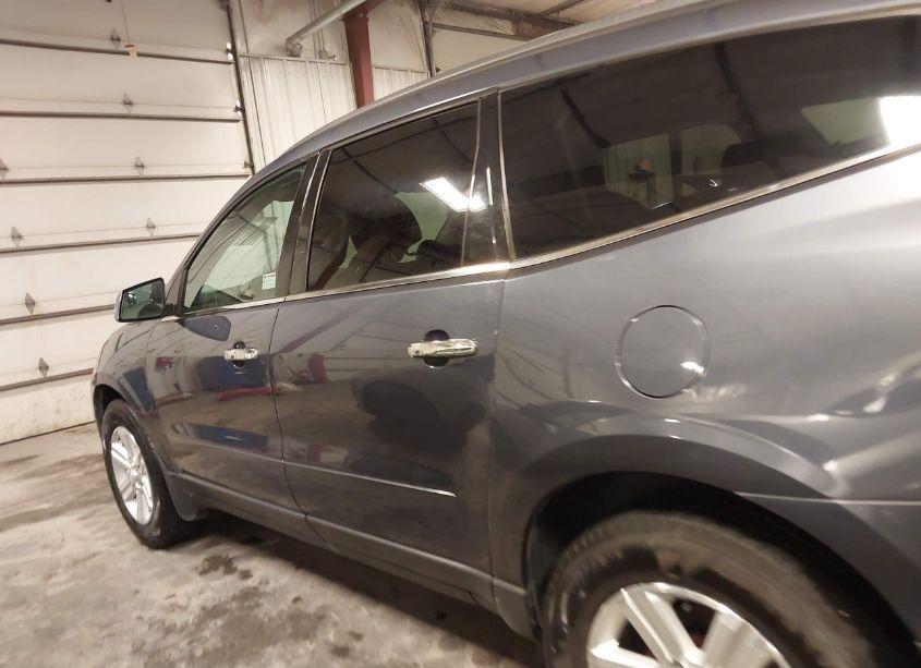 Photo 15 of 2014 Chevrolet Traverse 2LT (VIN 1GNKVHKDXEJ304843)