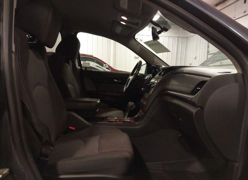 Photo 5 of 2014 Chevrolet Traverse 2LT (VIN 1GNKVHKDXEJ304843)