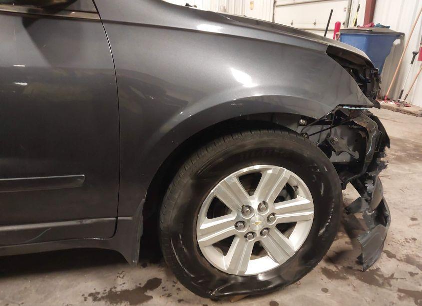 Photo 6 of 2014 Chevrolet Traverse 2LT (VIN 1GNKVHKDXEJ304843)