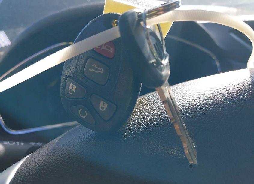 Photo 11 of 2017 Chevrolet Traverse 2LT (VIN 1GNKVHKDXHJ130521)