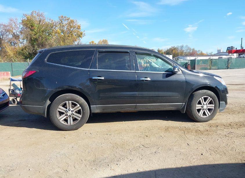 Photo 14 of 2017 Chevrolet Traverse 2LT (VIN 1GNKVHKDXHJ130521)