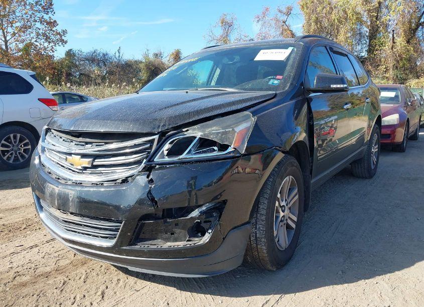 Photo 6 of 2017 Chevrolet Traverse 2LT (VIN 1GNKVHKDXHJ130521)