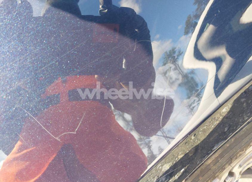 Photo 17 of 2017 Chevrolet Traverse 2LT (VIN 1GNKVHKDXHJ173627)