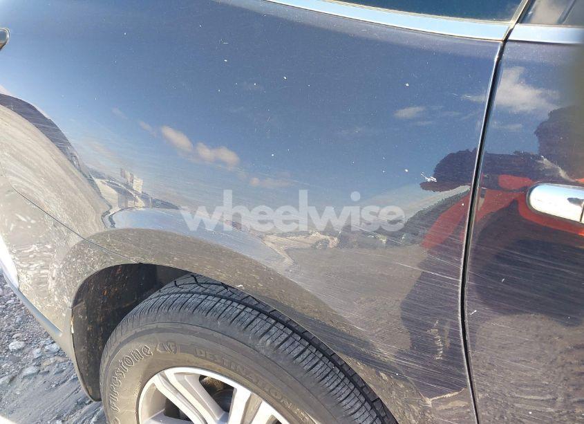 Photo 19 of 2017 Chevrolet Traverse 2LT (VIN 1GNKVHKDXHJ173627)