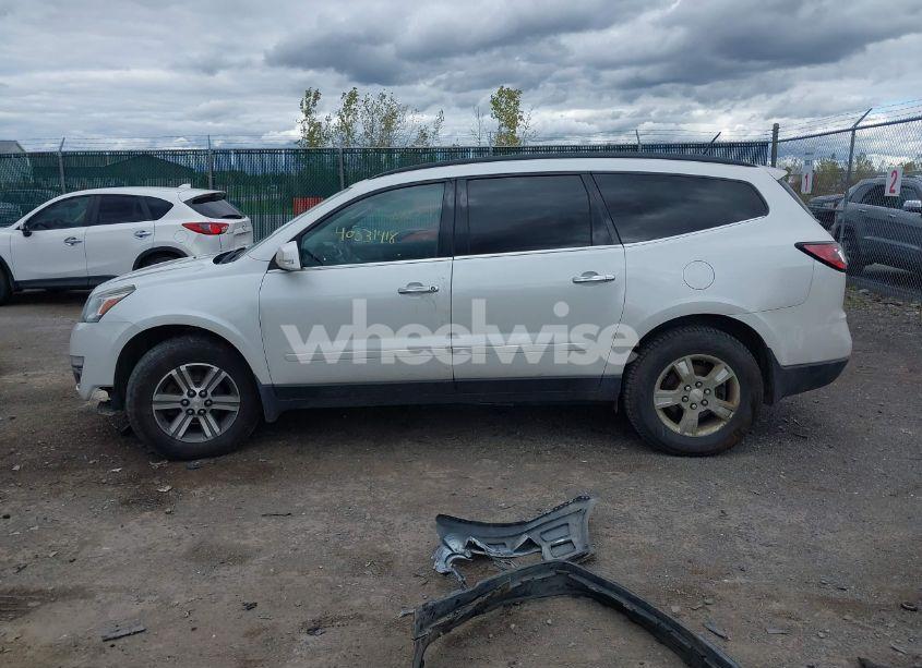 Photo 14 of 2017 Chevrolet Traverse 2LT (VIN 1GNKVHKDXHJ176530)