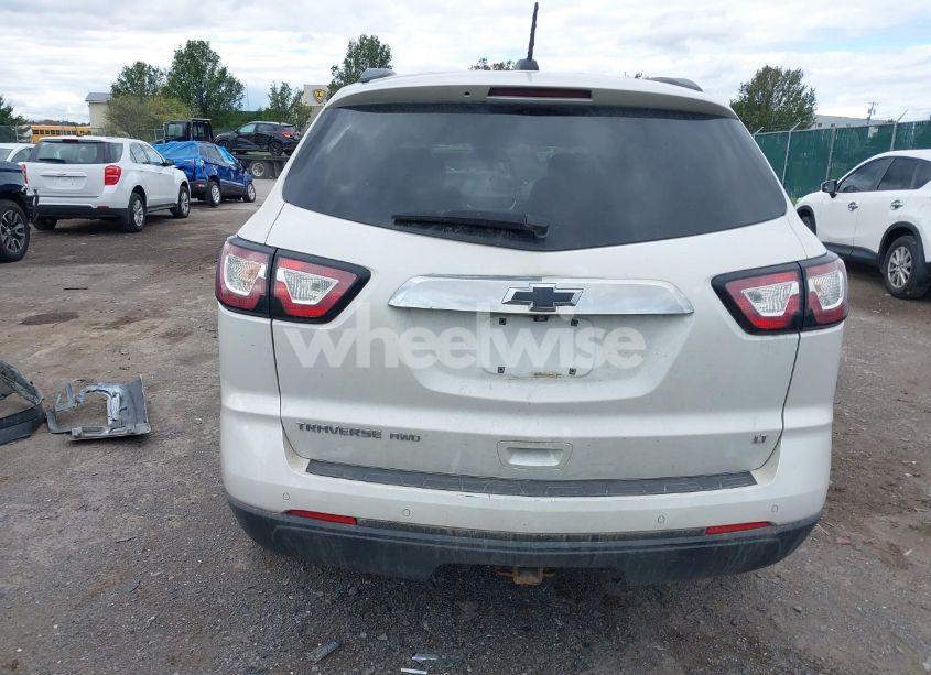 Photo 16 of 2017 Chevrolet Traverse 2LT (VIN 1GNKVHKDXHJ176530)