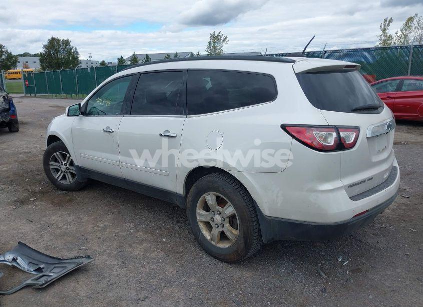 Photo 3 of 2017 Chevrolet Traverse 2LT (VIN 1GNKVHKDXHJ176530)